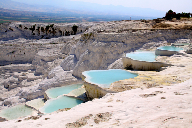 natural-thermal-baths-in-pamukkale-turkey-4.jpg