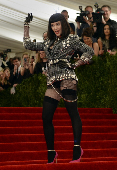 46739_madonna-in-givenchy.jpg